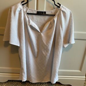 Apt. 9 polka dot white shirt sleeve top. Size large